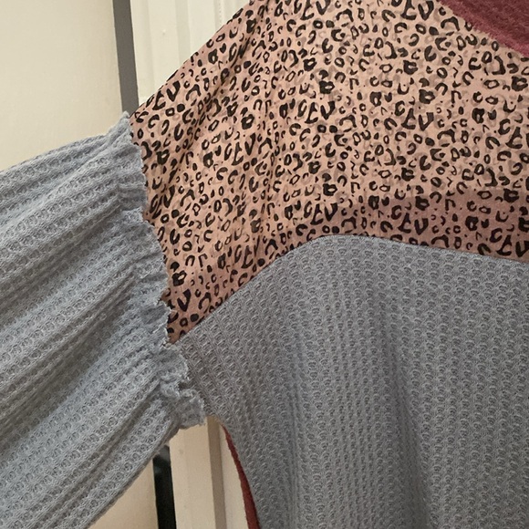 Umgee sweater size M - Picture 4 of 8